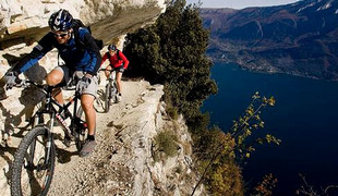 Jezero Lago di Garda, vce ne mountain bike
